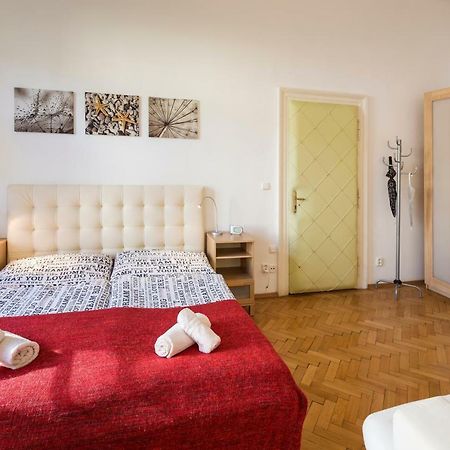 Dusni Apartments Prague Luaran gambar